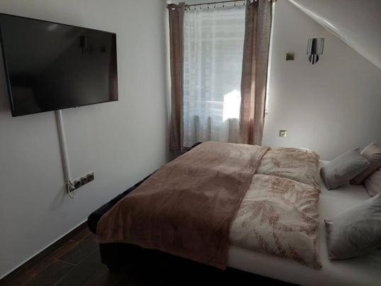 Dr Becsey Luxury Apartman Bekescsaba Exteriér fotografie